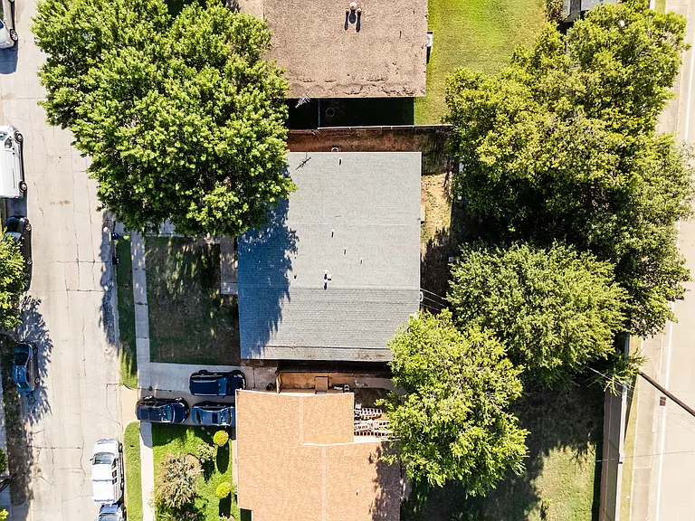2821 Yale St — Photo 31