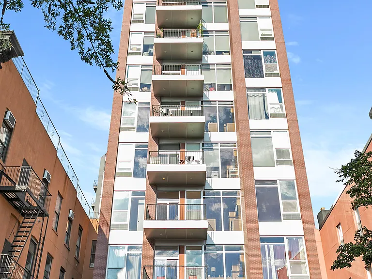 480 Humboldt St #11A — Photo 14