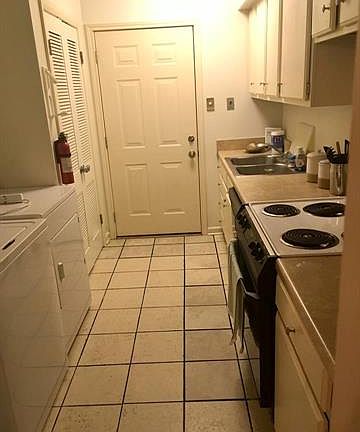 4th image of 330 Jewel St APT F
