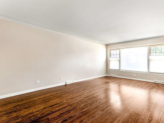 4th image of 5815 N Oketo Ave