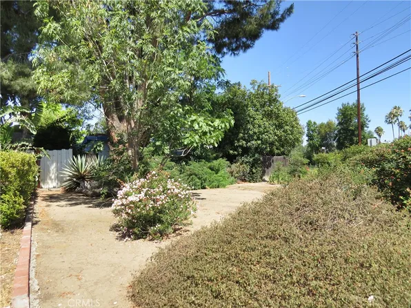 6249 Corbin Ave, Tarzana, CA 91356