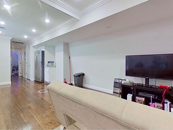 2nd image of 36 Monmouth St #11