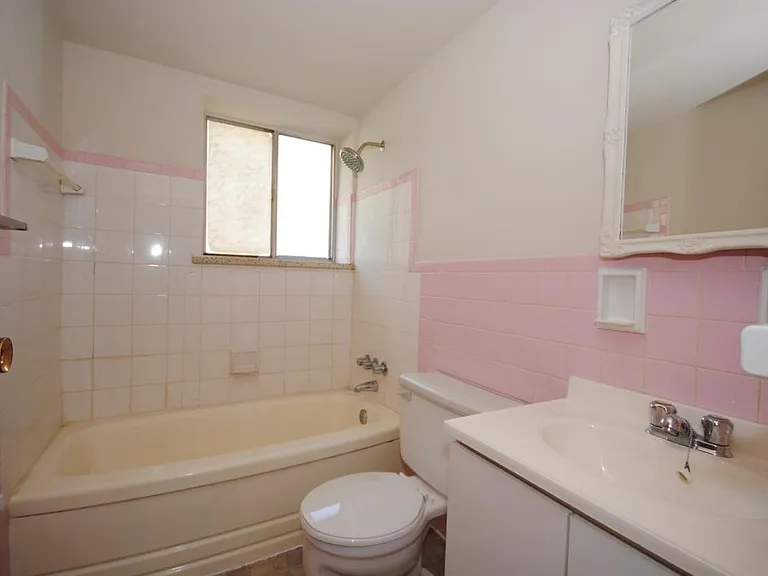 1200 Fennell Ave E — Photo 10