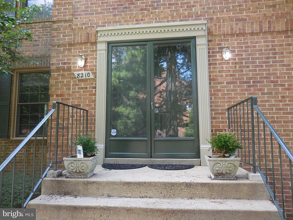 1st image of 8210 La Faye Ct