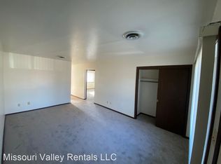 521 W Indiana Ave #2, Bismarck, ND 58504