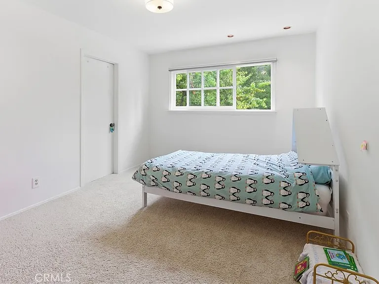 19511 Rosita St — Photo 37
