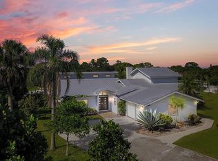 732 SW Falcon St, Palm City, FL 34990