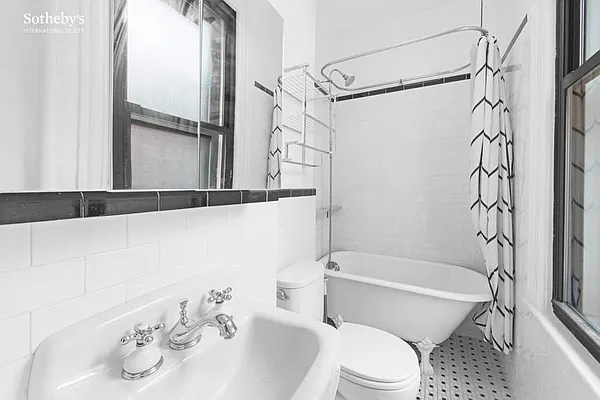 Rented by Sotheby's International Realty | media 11