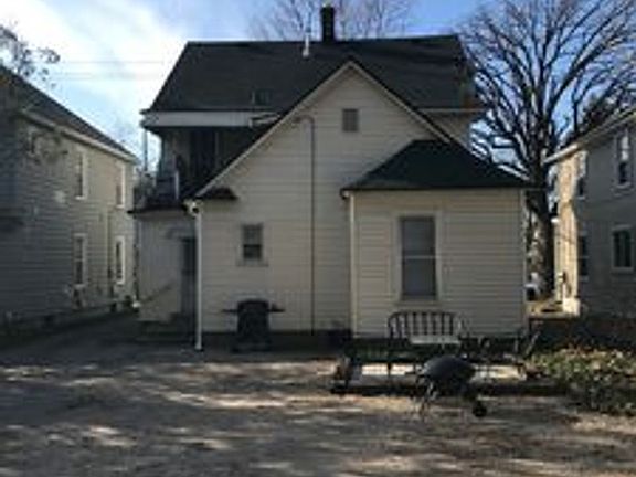 2nd image of 322 Diamond Ave NE