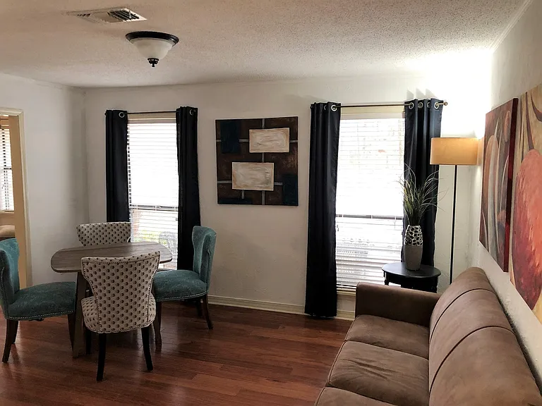 1002 Chase Ln — Photo 8