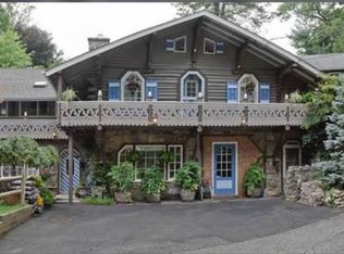 4 Woodbine Ln, Sparta, NJ 07871