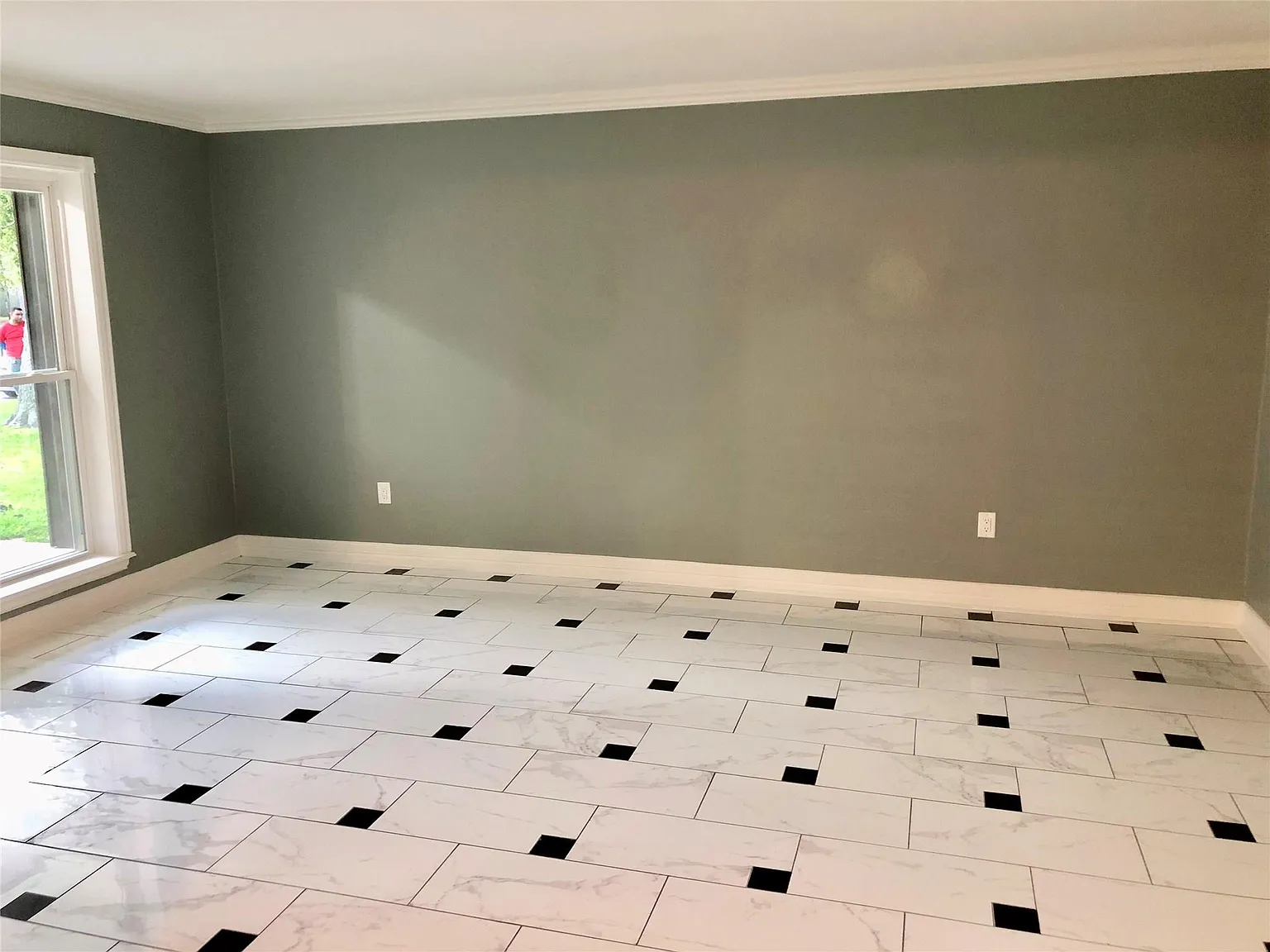 4 bed, 2.5 bath, 2616 sqft, $2,400 — Photo 4