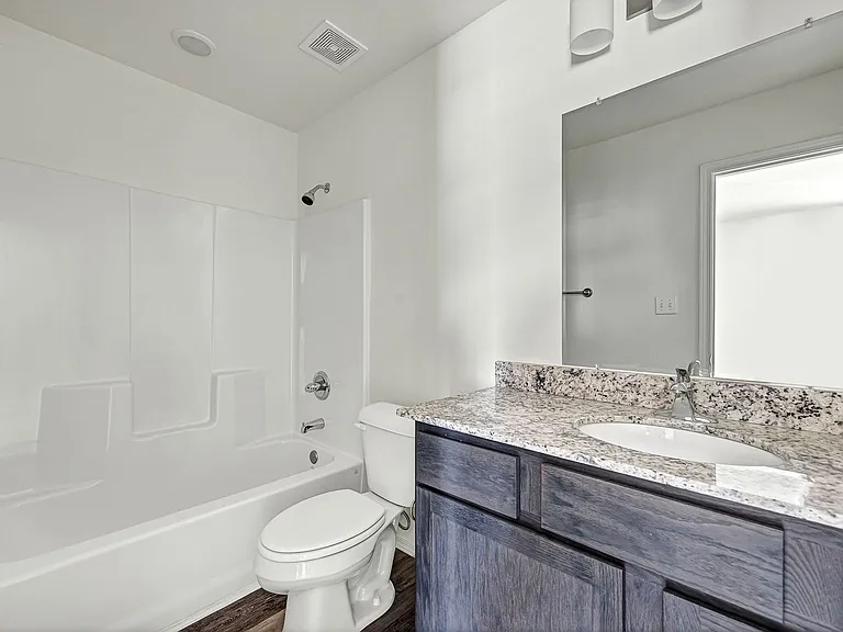 1023 S. Benchmark — Photo 5