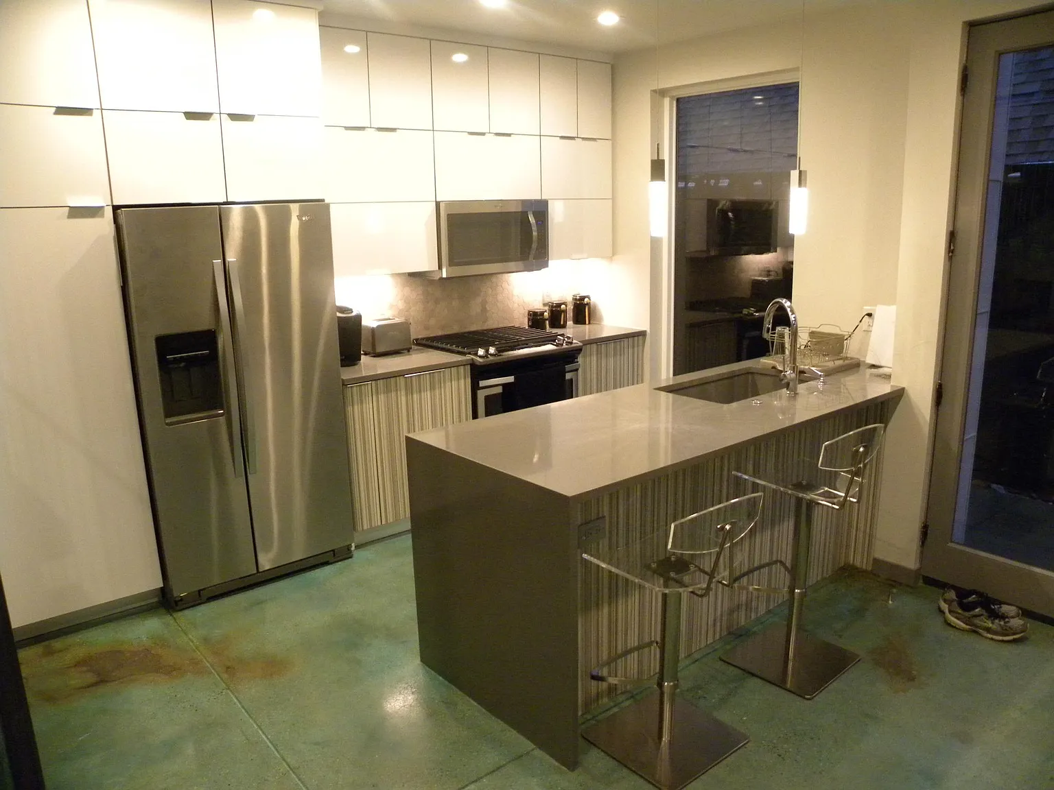 3 bed, 2.5 bath, 1400 sqft, $2,975 — Photo 4