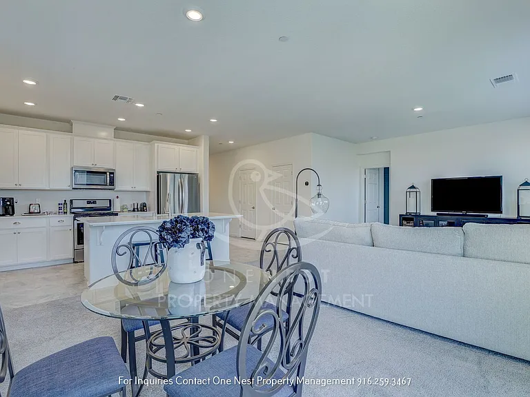 258 Martos Ct — Photo 8