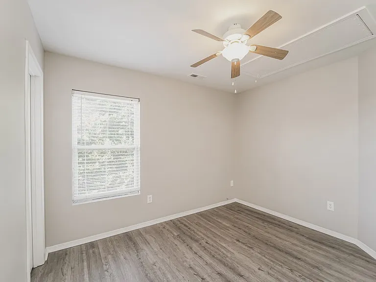 12205 Hamilton Jones Dr — Photo 15