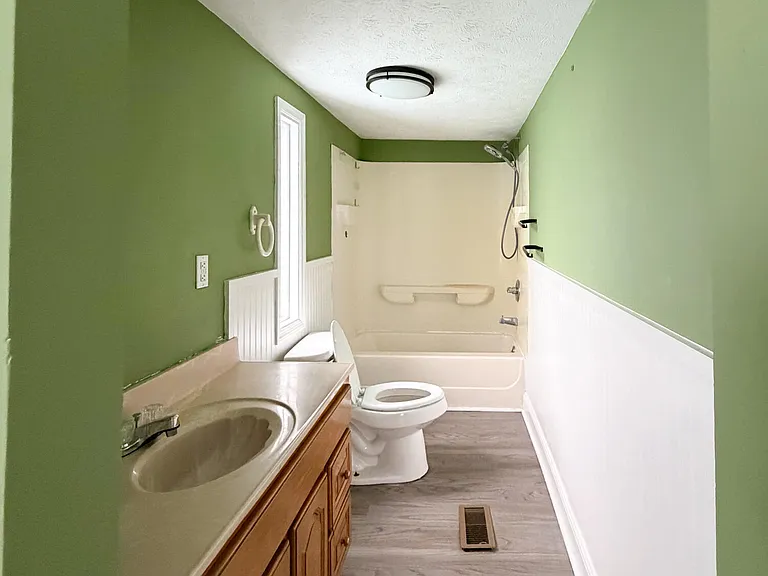 180 N Martin Ln — Photo 11