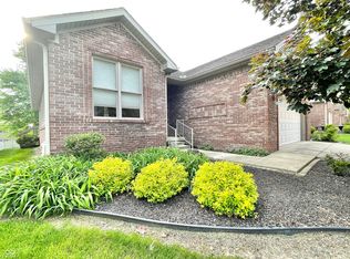 464 Glenview Dr, Greencastle, IN 46135