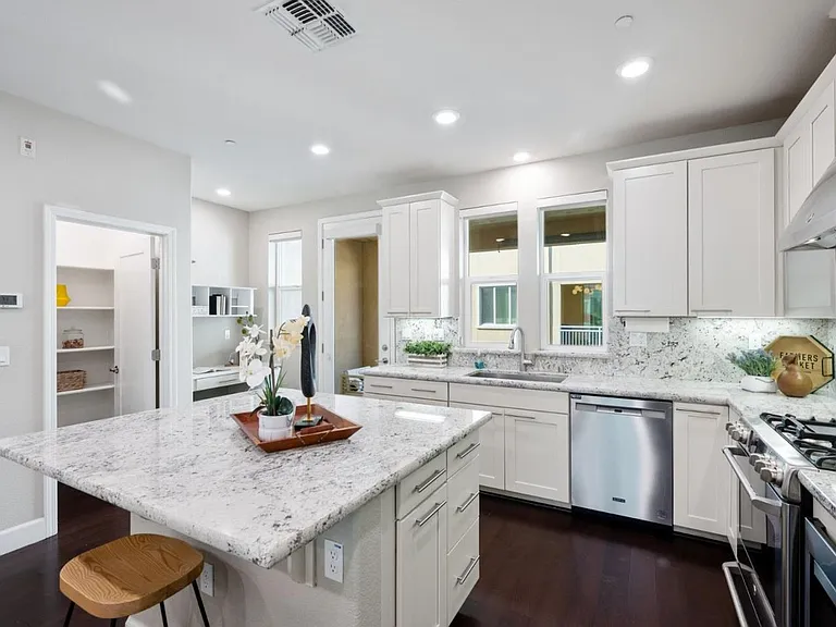 5977 Larkstone Loop — Photo 18