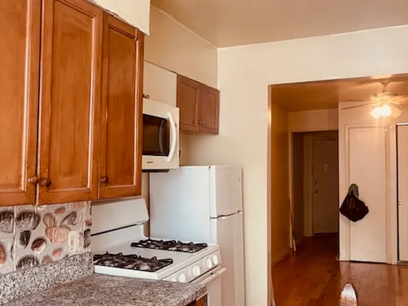 221 Sip Ave, Jersey City, NJ