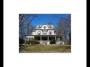 32 Rockview Ave, North Plainfield, NJ 07060