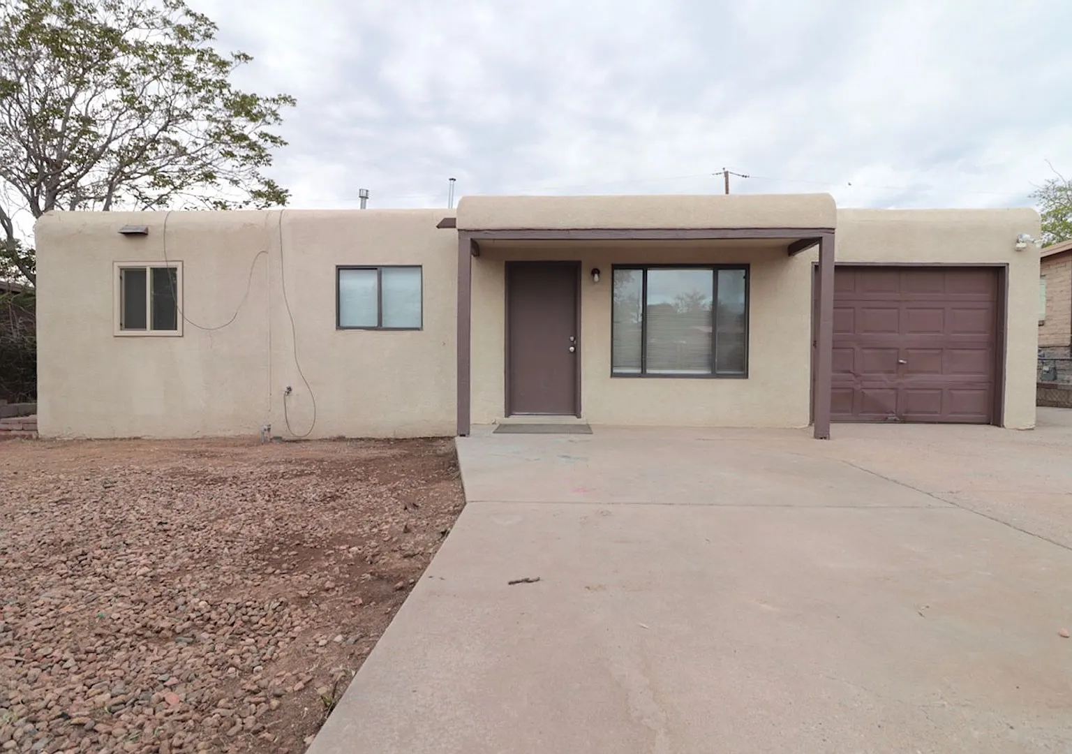 3-Bedroom Home for Rent in Northeast Albuquerque! — Photo 1
