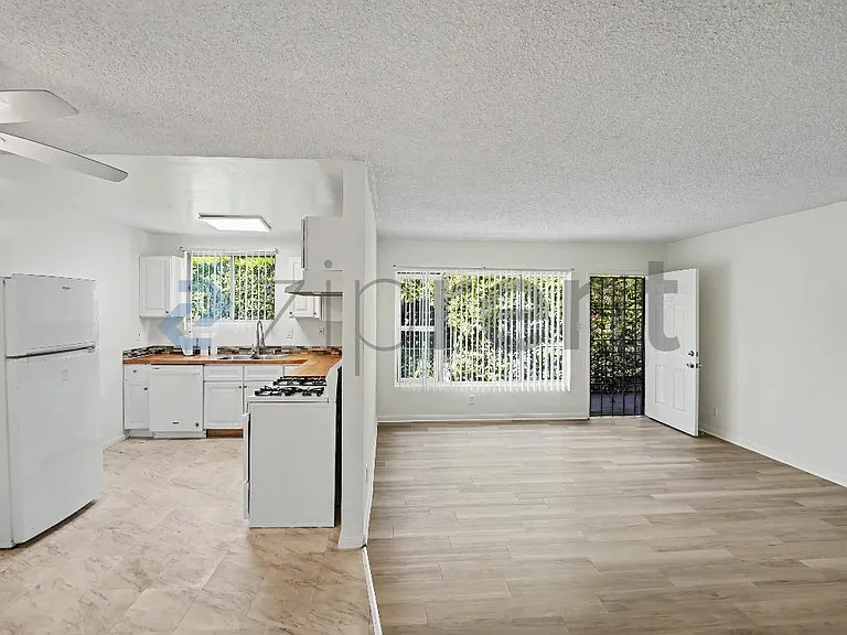 1934 S Holt Ave #2 — Photo 3