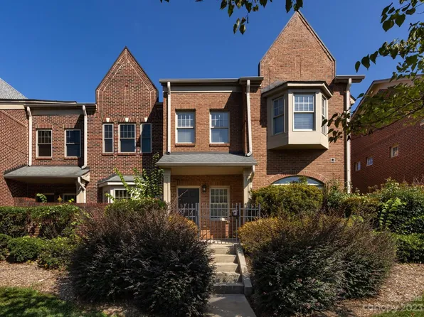 4670 Dabney Vigor Dr, Charlotte, NC 28209