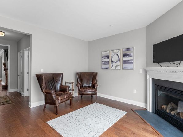 7674 Maple Lawn Blvd