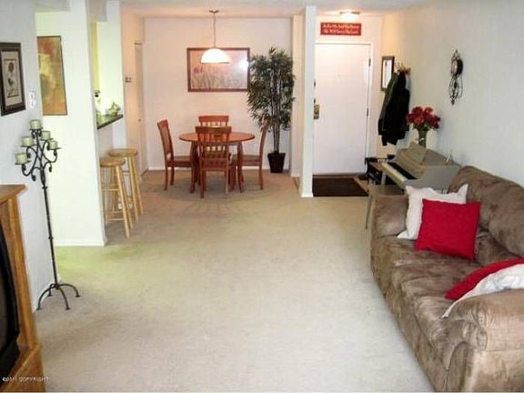 living/dining room
