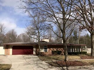3706 Moorland Dr, Midland, MI