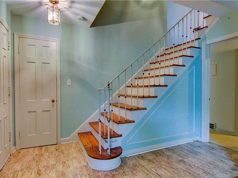 3297 Chelsea Dr — Photo 12