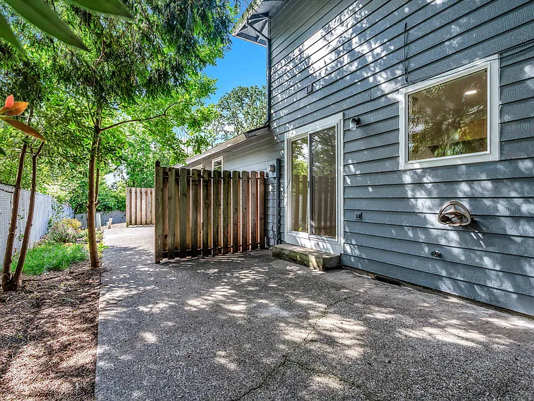 5210-5232 SE Rinearson Rd #5230 — Photo 19
