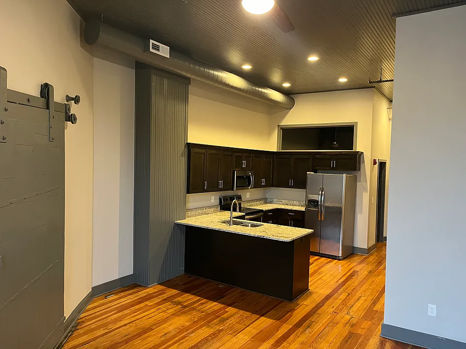 105 Campbell Ave SW #301