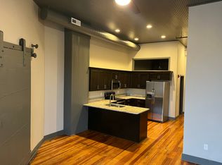 105 Campbell Ave SW APT 301, Roanoke, VA 24011