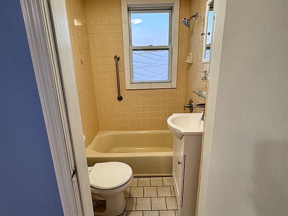 2nd image of 242 Highland Ave Floor 1