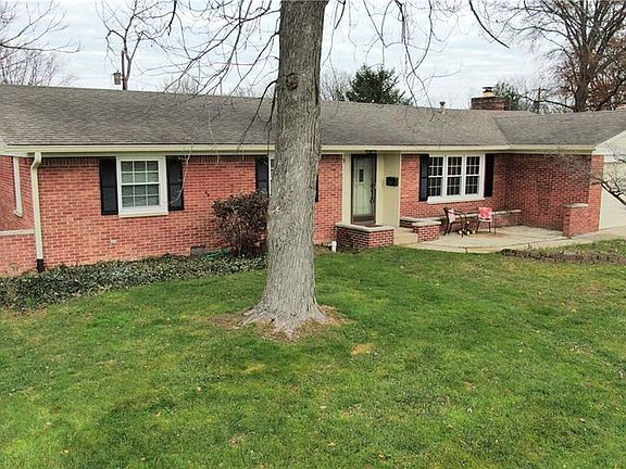 3rd image of 1404 Denver Dr