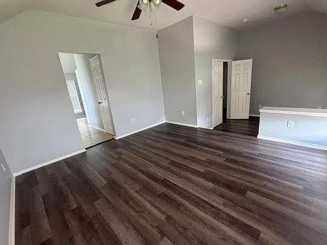 1109 Providence Dr — Photo 13