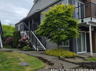 2617 S 272nd St APT 16, Kent, WA 98032