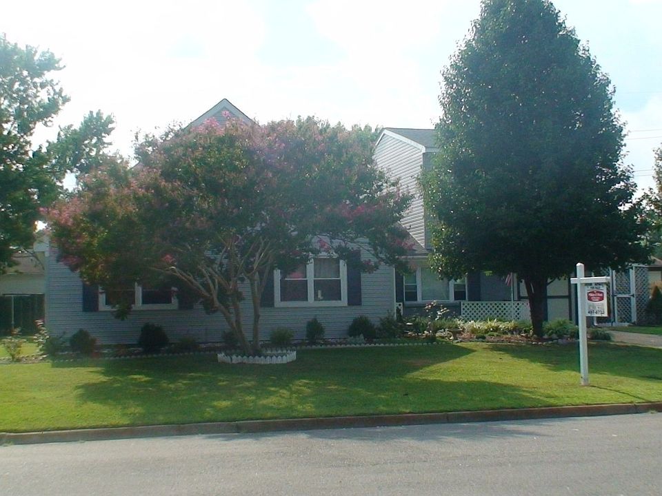 5 BEDROOM - 3.5 BATH HOME