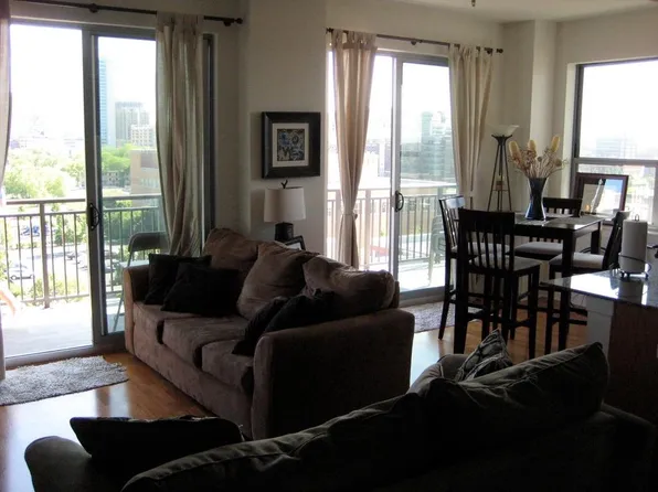 437 W Division St APT 818, Chicago, IL 60610