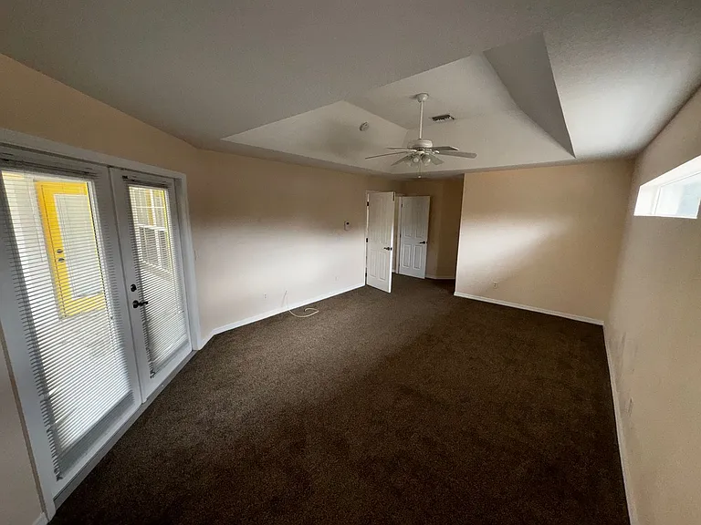 10330 SW 54th Ct — Photo 4