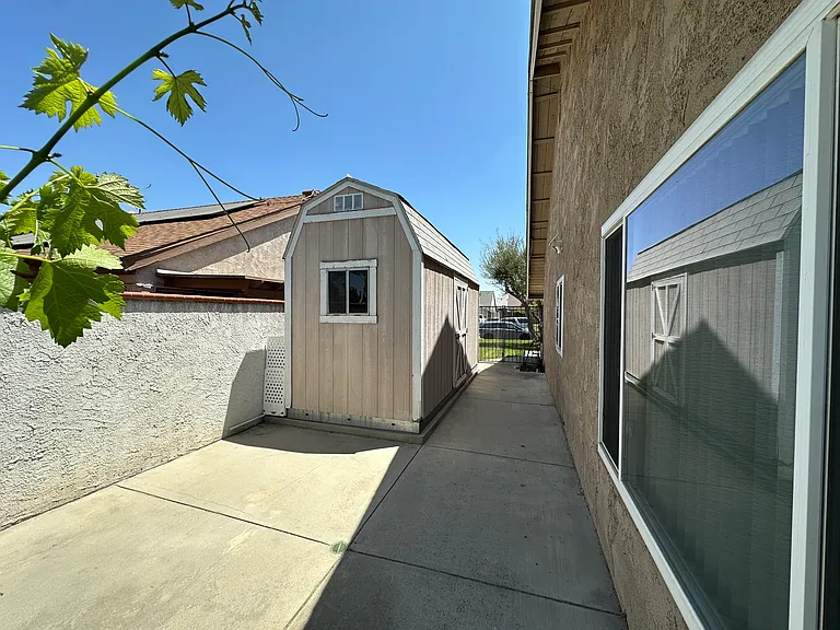 Storage shed
