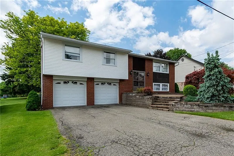 106 Woodbury Dr photo 1