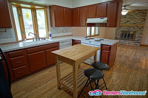 3rd image of 620 134th St E