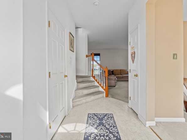 202 Kulp Dr, Perkasie, PA 18944