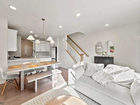 7 Jessica Ln #1104, Union Twp., NJ 07083