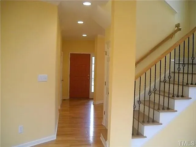 2000 Thoroughbred Dr — Photo 2