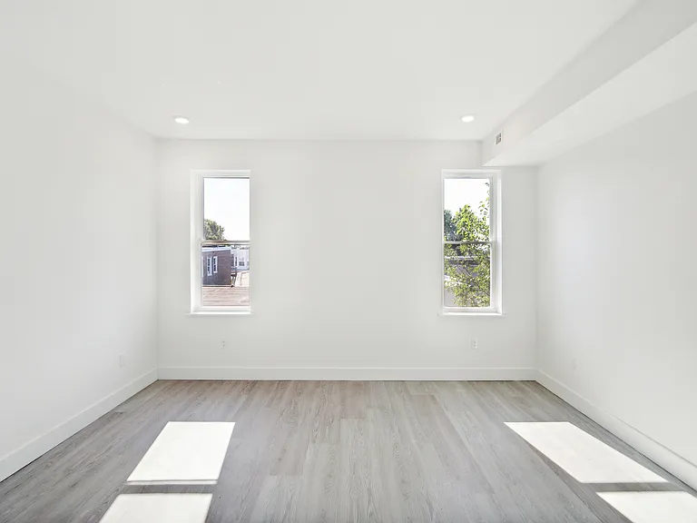 513 N 63rd St #4 — Photo 21
