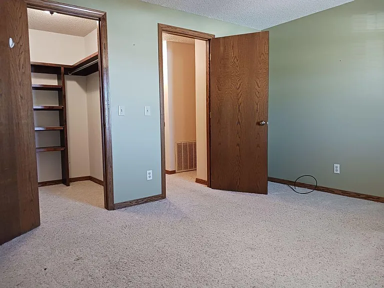 303 N Kansas Ave #403 — Photo 7